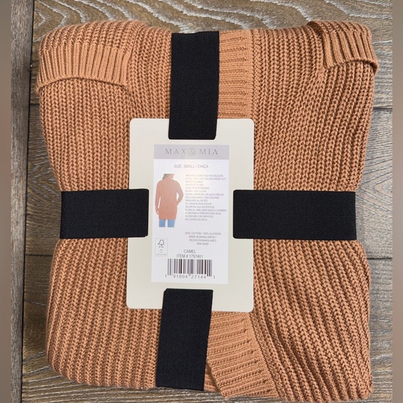 Max & Mia Cardigan - Picture 2 of 3